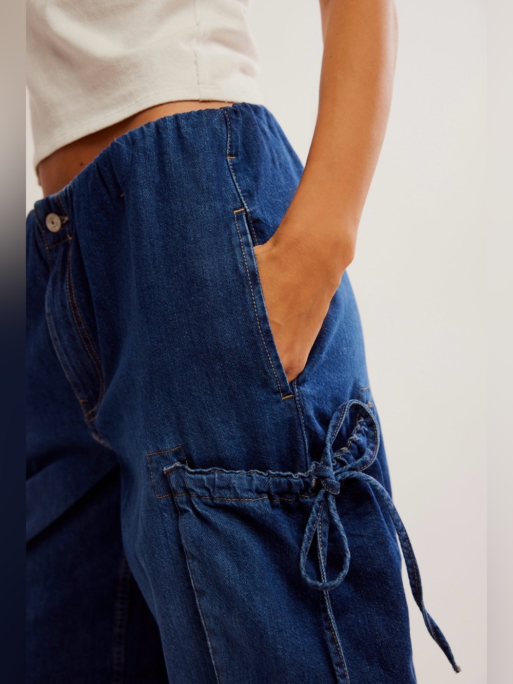 Free People We The Free Marty Crop Cargo Jeans, exaggerated bermuda - Picture 3 of 10